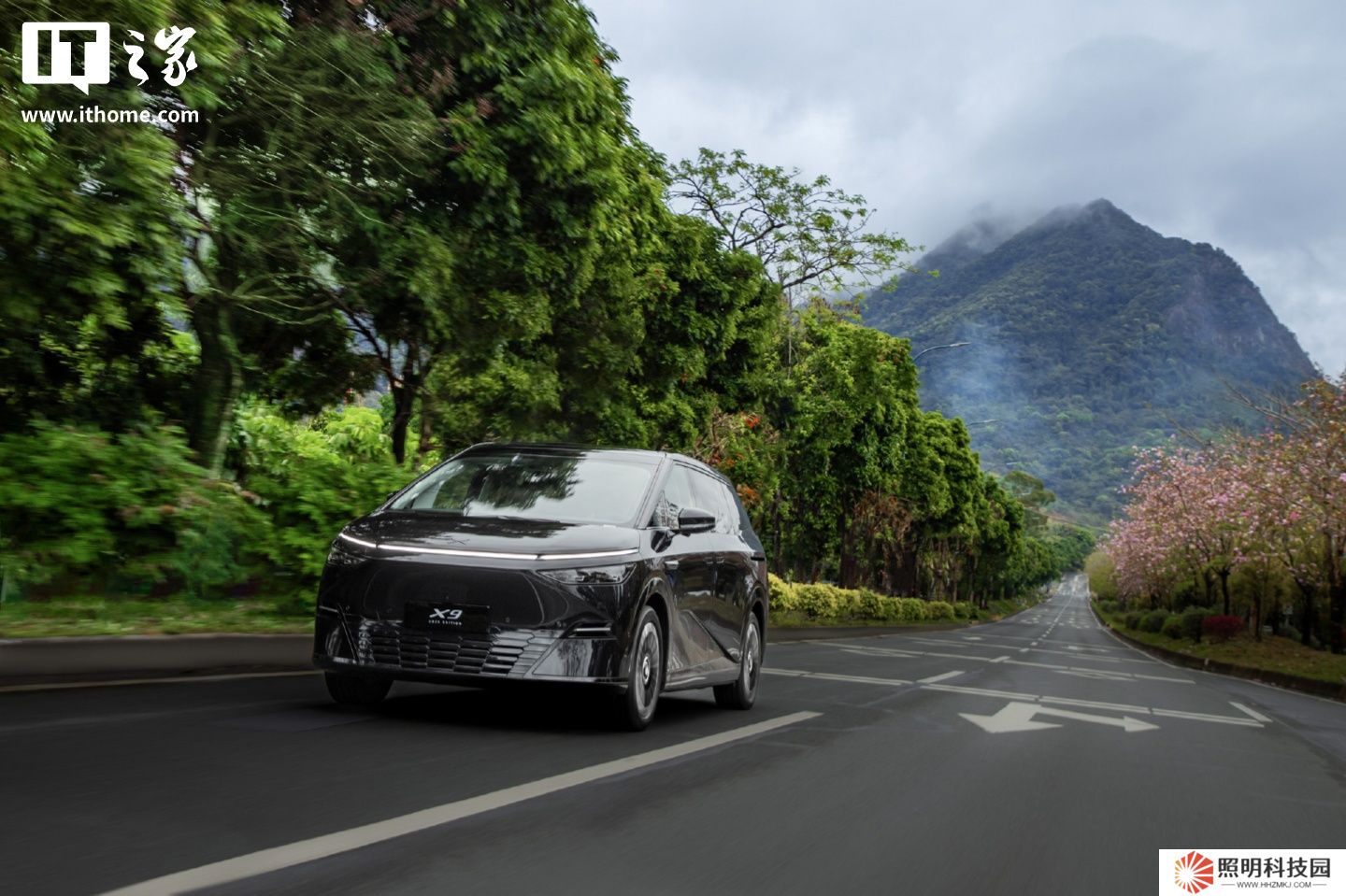 2025 款小鵬 X9 實(shí)車官圖公布，明日全球首秀并開啟預(yù)售