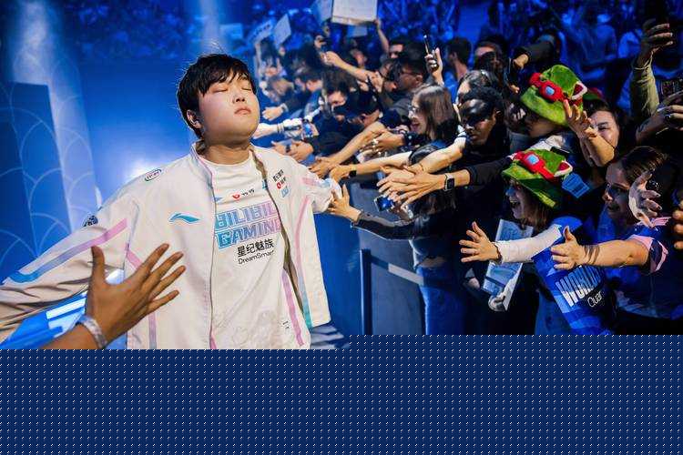 S12全球總決賽TES戰(zhàn)隊(duì)比賽中出現(xiàn)的5大BUG問(wèn)題全解析